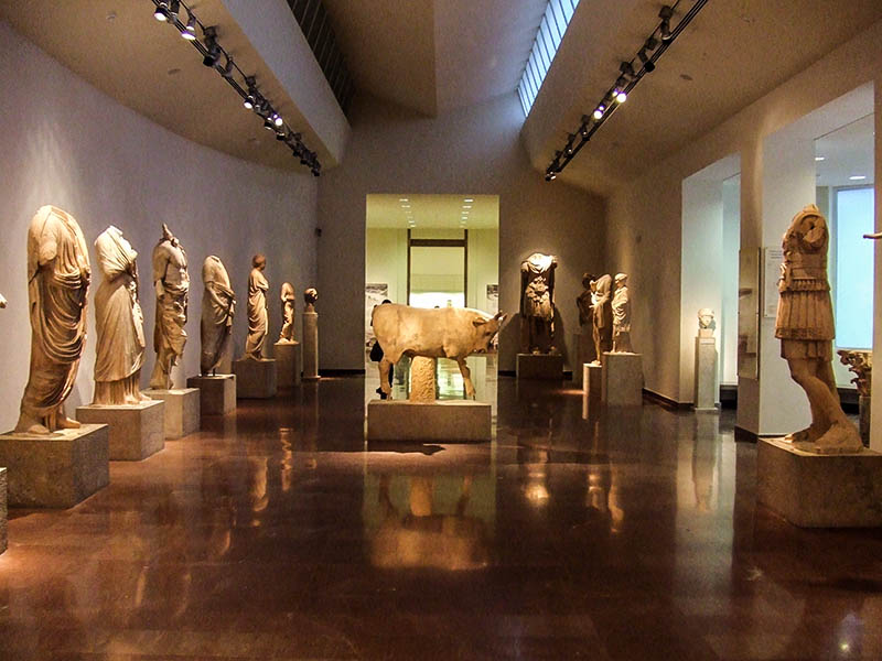 Αίθουσα στο Μουσείο της Αρχαίας Ολυμπίας