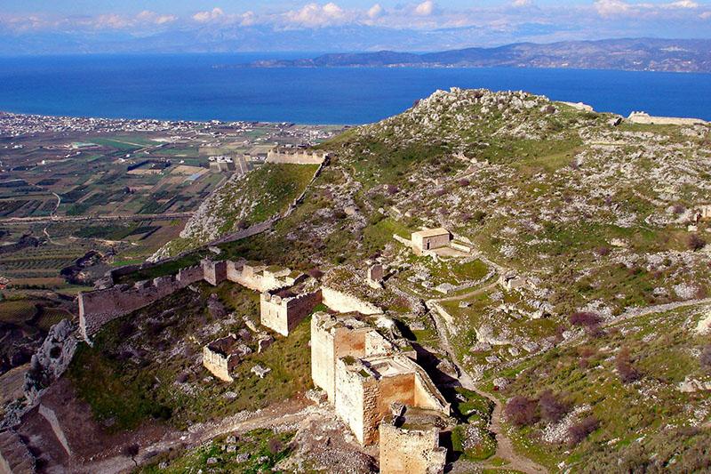 Βόρεια πλευρά του Ακροκορίνθου