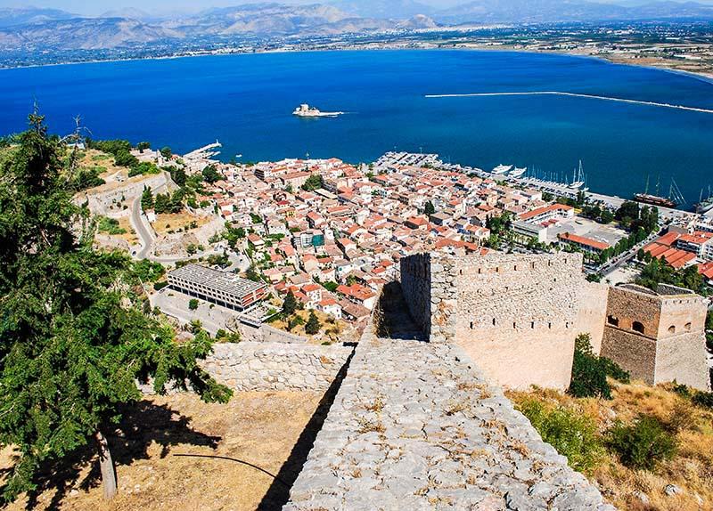 Το Ναύπλιο όπως φαίνεται από το κάστρο του Παλαμηδίου