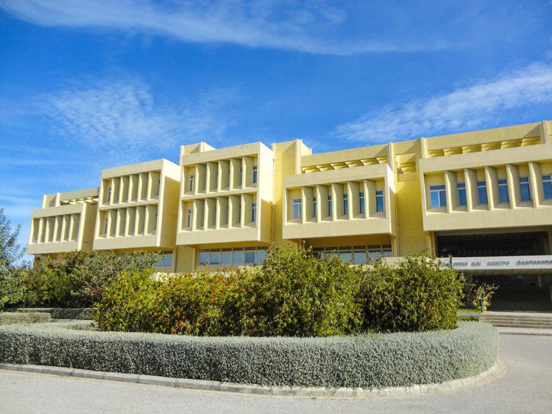 Η βιβλιοθήκη του Πανεπιστημίου Πατρών