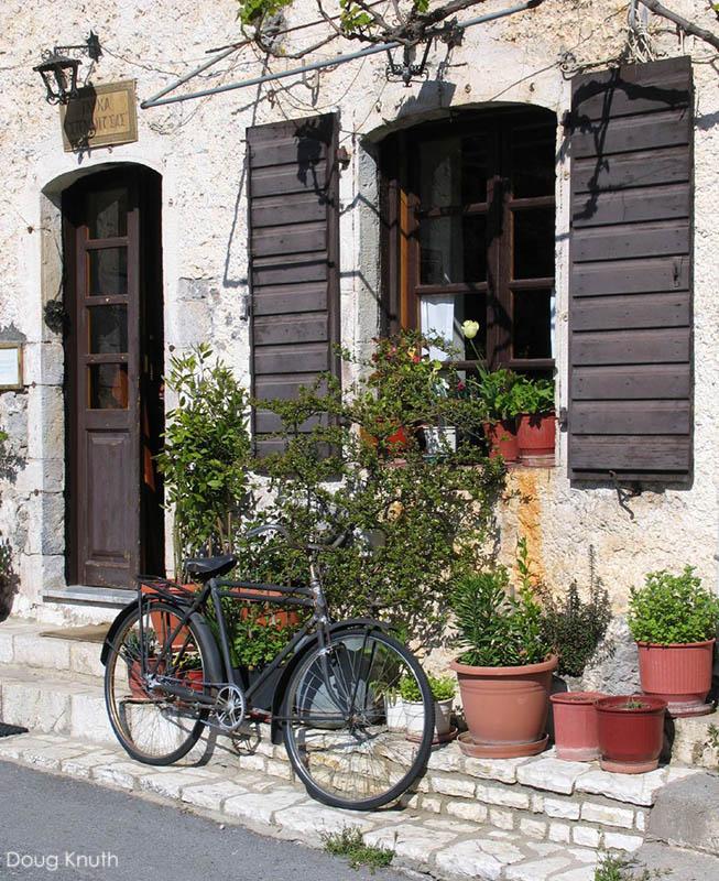 Γραφικό σοκάκι στη Δημητσάνα